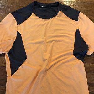 Men's Orange Lululemon T-Shirt Medium